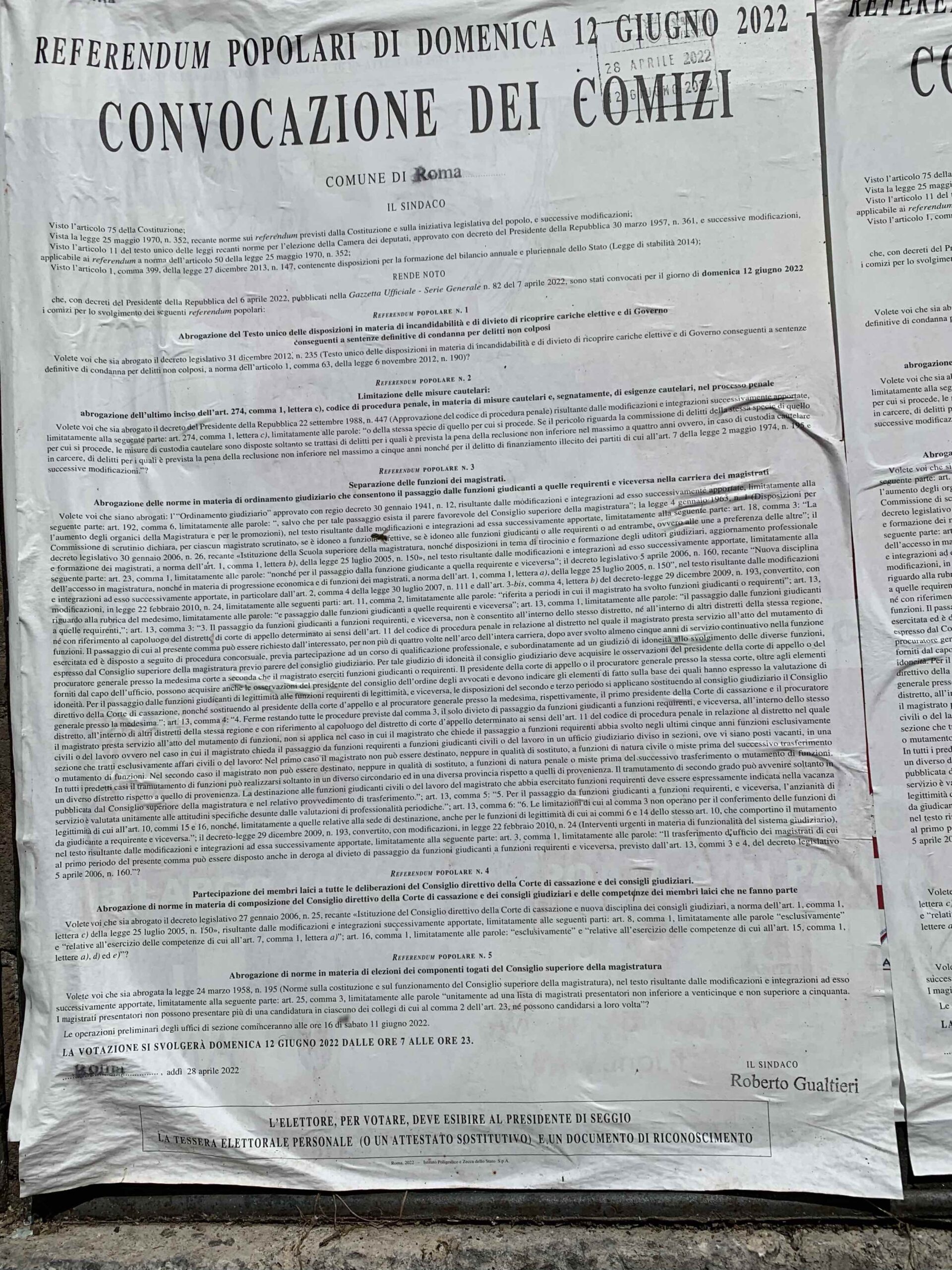 Su anacronistici manifesti e legal design